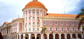 Angola, um país com 1.246.700 km2 de superficie