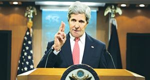 John Kerry em Angola