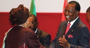 Presidente Déby chega a Luanda