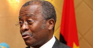 Secretário do Tesouro representa Angola