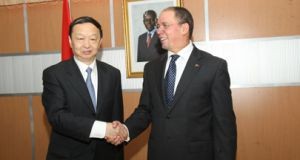 Grupo chinês contratado para pesquisa