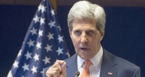 Kerry em Luanda