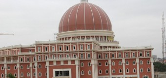 Novo edifício para Outubro