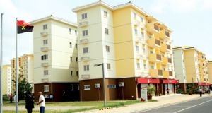 Milhares de casas são postas à venda