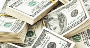 Mercado financeiro recebe mais dólares