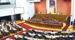 Parlamento vota OGE