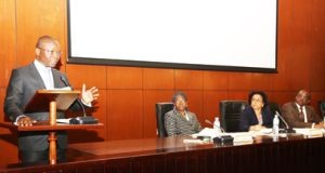 Lei do Registo Eleitoral está em intenso debate