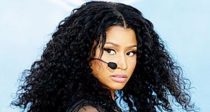 Cantora Nicki Minaj actua nos Coqueiros