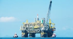 Mercado do crude vive fase instável