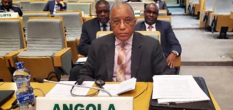 Angola apela ao debate permanente sobre fluxo ilegal de armas em África