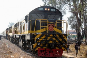 MOXICO: PRIMEIRO COMBOIO DE TURÍSTAS JÁ EM ANGOLA FOTO: DAVID DIAS