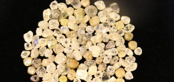 Venda de diamantes com redução de USD 135 milhões