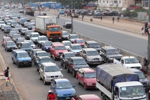 A TAXA DE CIRCULAÇÃO É UMA FONTE DE DINHEIRO PARA A CONSTRUÇÃO E REPARAÇÃO DE VIAS RODOVIÁRIAS FOTO: PEDRO PARENTE