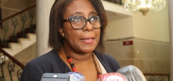 Ministra quer plataformas informáticas no ensino universitário