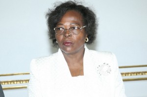 FAUSTINA INGLÊS DE ALMEIDA ALVES, MINISTRA DA ACÇÃO SOCIAL, FAMÍLIA E PROMOÇÃO DA MULHER (ARQUIVO) FOTO: ARQUIVO