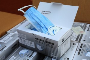 EQUIPAMENTOS CHEGADOS HOJE, DA CHINA, CONTEMPLAM MÁSCARAS, ELEMENTOS DE USO OBRIGATÓRIO EM ÉPOCA DE COVID-19 FOTO: PEDRO PARENTE