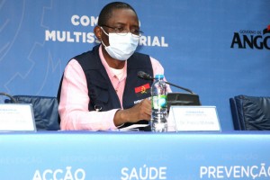 SECRETÁRIO DE ESTADO PARA SAÚDE PÚBLICA, FRANCO MUFINDA, DESTACA DIPLOMACIA ANGOLANA NESTA FASE DE ESTADO DE EMERGÊNCIA FOTO: FRANCISCO MIÚDO