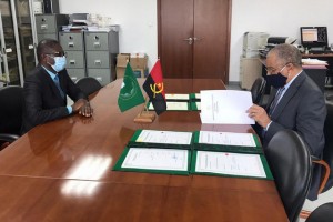 ASSINATURA DOS PROTOCOLOS REFERENTES AOS DIREITOS DA PESSOA COM DEFICIÊNCIA E DOS DIREITOS DOS IDOSOS EM ÁFRICA, NA SEDE DA UNIÃO AFRICANA. FOTO: CEDIDA