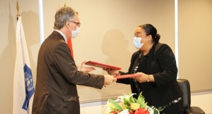 Assinatura de acordo entre Angola e PNUD  FOTO: CLEMENTE DOS SANTOS