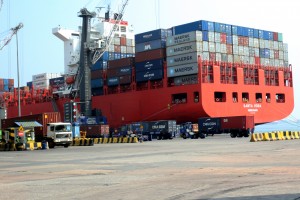 Um ângulo do Porto de Luanda Foto: Gaspar dos Santos