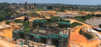 PRIMEIRAS TURBINAS DO LUACHIMO COMEÇAM A SER MONTADAS