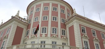 REVISTA DESTACA PROGRESSOS DAS REFORMAS EM ANGOLA