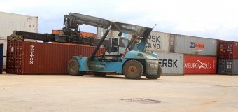 Porto de Cabinda exporta 25 contentores de madeira por mês