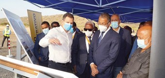 Ministro pede urgência nas obras da refinaria