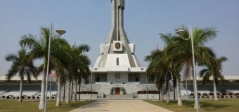 Presidente da República rende homenagem a José Eduardo dos Santos