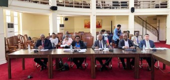 Angola e Portugal abordam facilitação de vistos